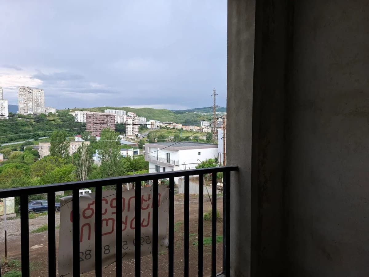 იყიდება 7 ოთახიანი კერძო სახლი ნუცუბიძის ფერდობში (ფოტო 5)