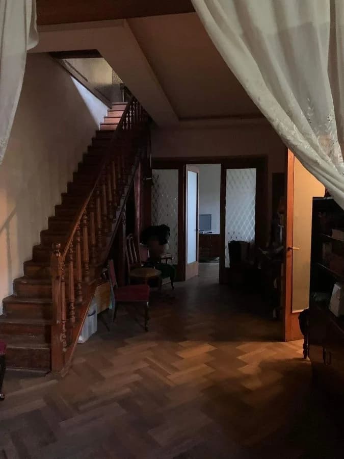 იყიდება კერძო სახლი სვანეთის უბანში