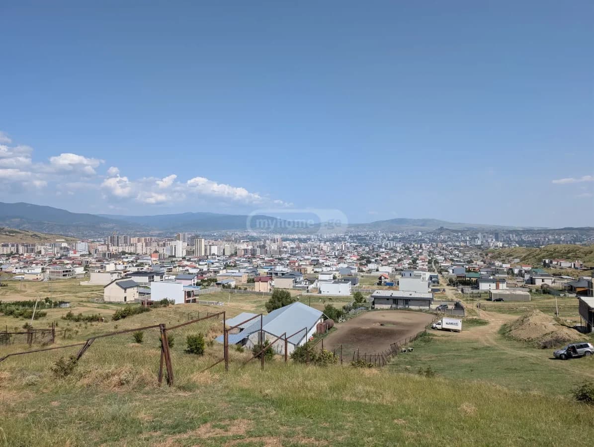 იყიდება მიწის ნაკვეთი დიდ დიღომში