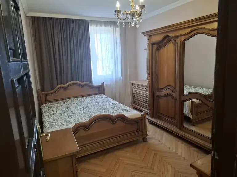 ქირავდება 4 ოთახიანი ბინა დიღმის მასივში