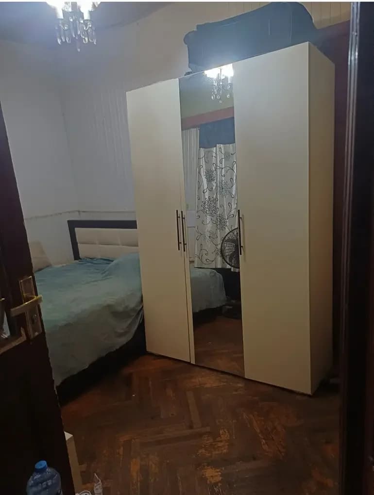 იყიდება 2 ოთახიანი ბინა სოლოლაკში