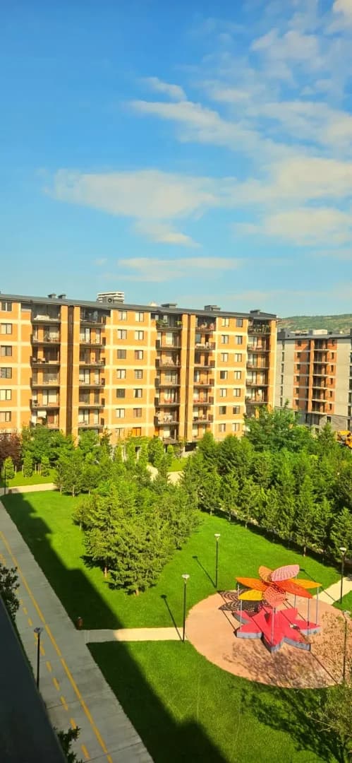 ქირავდება 2 ოთახიანი ბინა საბურთალოზე (ფოტო 5)