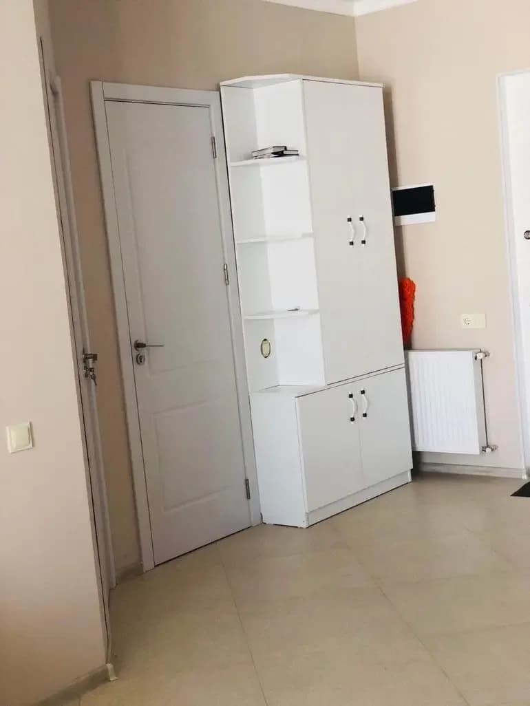 იყიდება 2 ოთახიანი ბინა საბურთალოზე