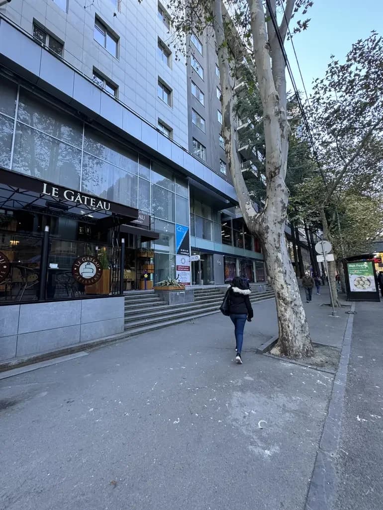 ქირავდება 4 ოთახიანი ბინა კიკეთში