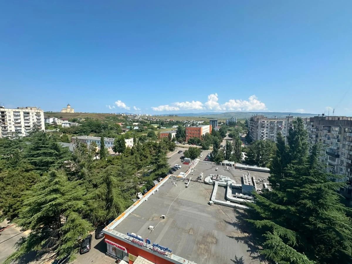 იყიდება 3 ოთახიანი ბინა ვაზისუბანში