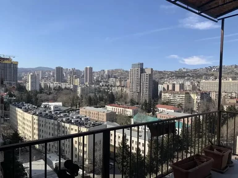 ქირავდება 3 ოთახიანი ბინა საბურთალოზე (ფოტო 5)