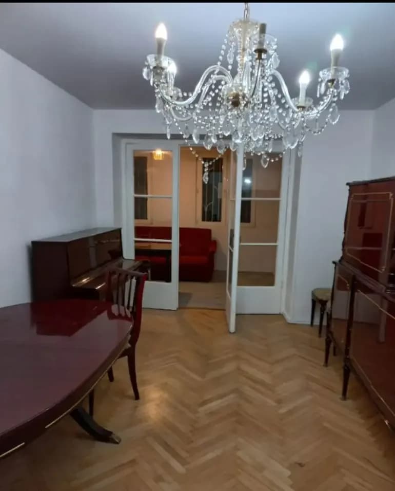 ქირავდება 2 ოთახიანი ბინა საბურთალოზე
