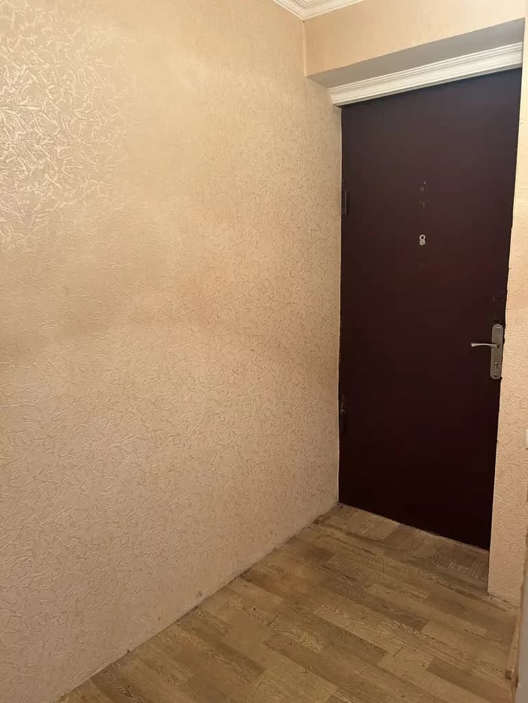 იყიდება 3 ოთახიანი ბინა თემქაში