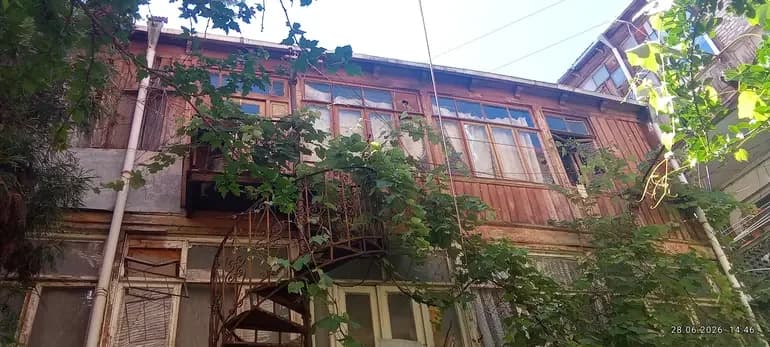 იყიდება 2 ოთახიანი ბინა სოლოლაკში (ფოტო 5)