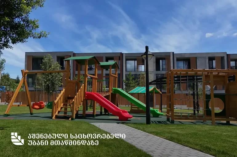 იყიდება 3 ოთახიანი ბინა მთაწმინდაზე (ფოტო 5)