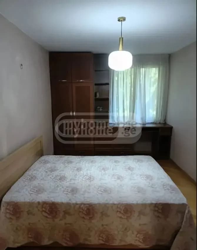 ქირავდება 4 ოთახიანი ბინა ნაძალადევში