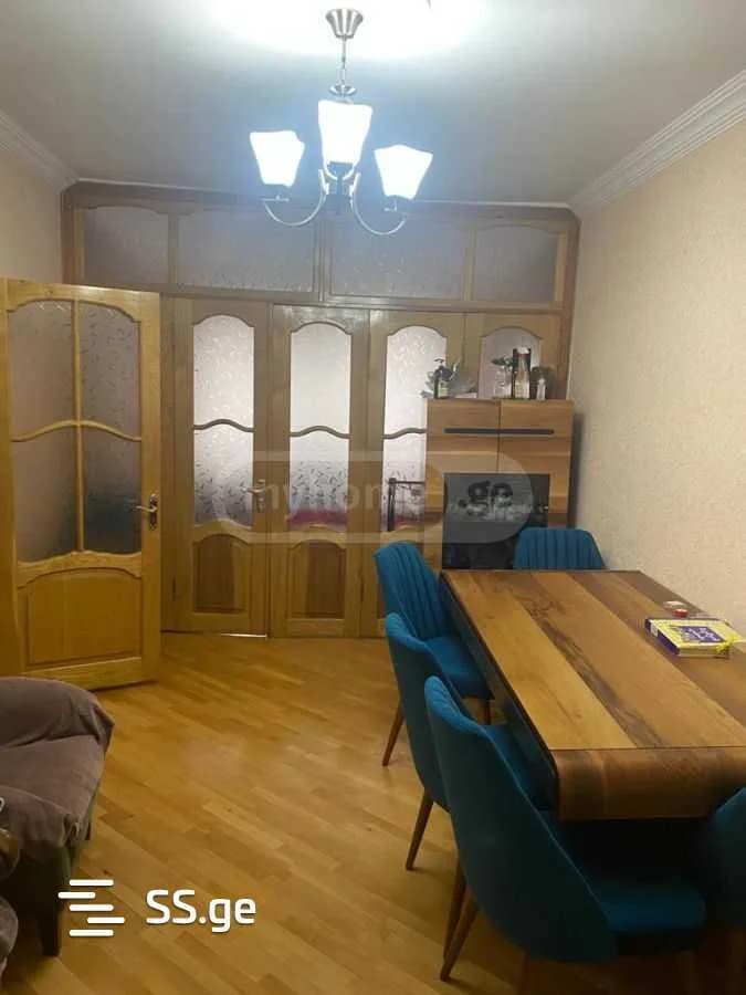 ქირავდება 3 ოთახიანი ბინა ვარკეთილში