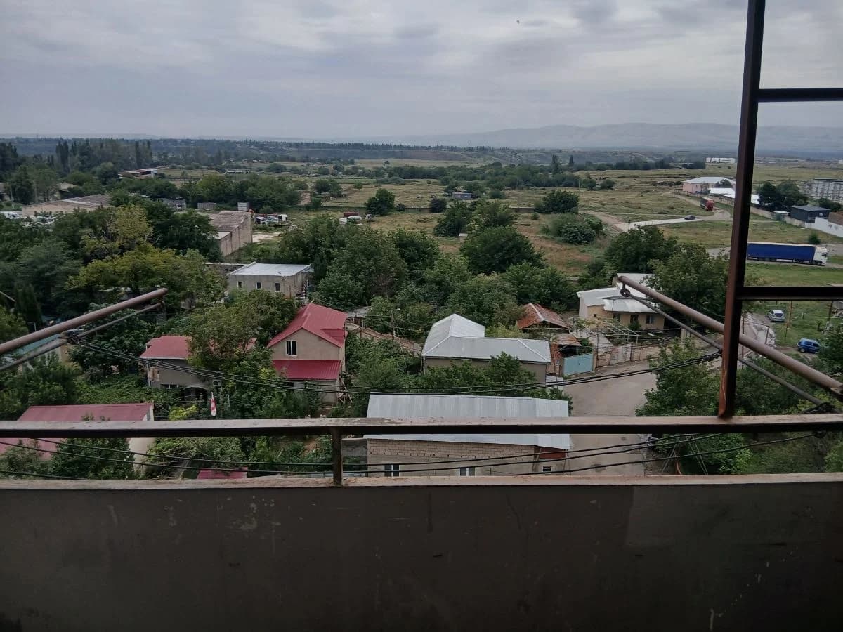 იყიდება 2 ოთახიანი ბინა ლილოზე (ფოტო 5)
