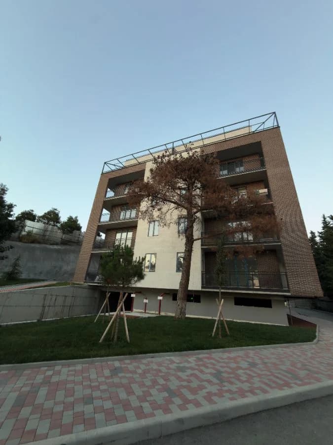 იყიდება 3 ოთახიანი ბინა კუკიაში